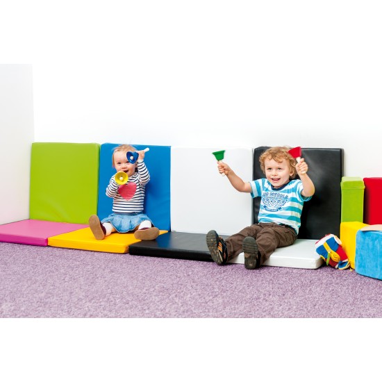 4 SECTION FOLDING MAT – BLACK AND WHITE