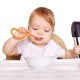 DUO TEXTURED LOOP SENSORY SPOONS GREEN/ORANGE